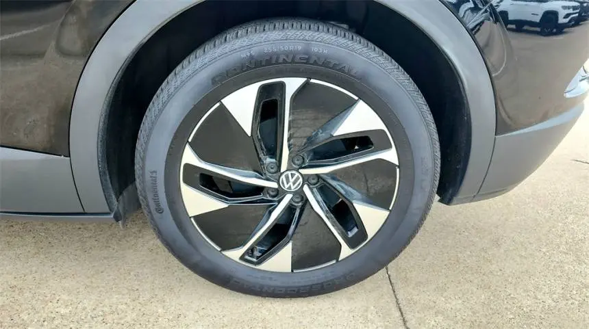 2021 Volkswagen ID.4 WVGTMPE28MP053820