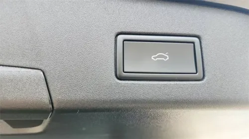 2021 Volkswagen ID.4 WVGTMPE28MP053820