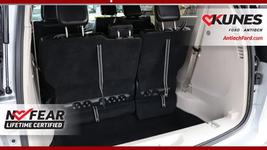 2023 Chrysler Pacifica 2C4RC1L78PR556215