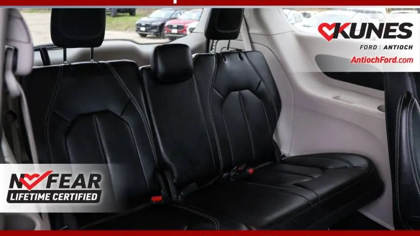 2023 Chrysler Pacifica 2C4RC1L78PR556215