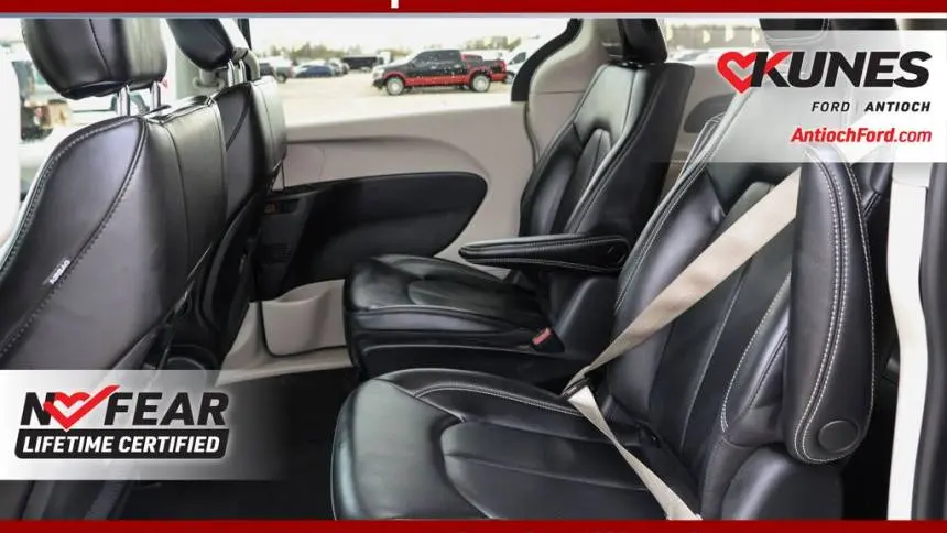 2023 Chrysler Pacifica 2C4RC1L78PR556215