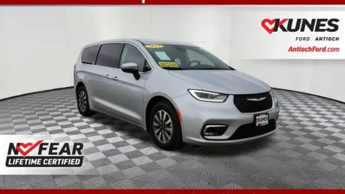 2023 Chrysler Pacifica 2C4RC1L78PR556215