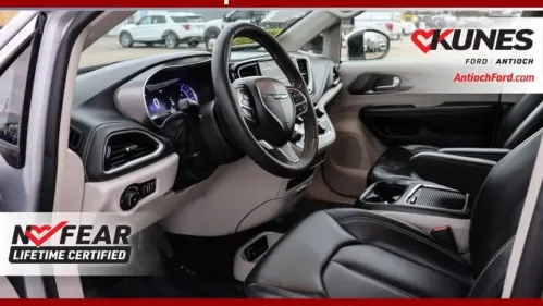 2023 Chrysler Pacifica 2C4RC1L78PR556215