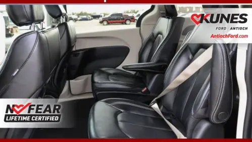 2023 Chrysler Pacifica 2C4RC1L78PR556215