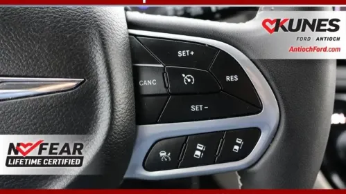 2023 Chrysler Pacifica 2C4RC1L78PR556215
