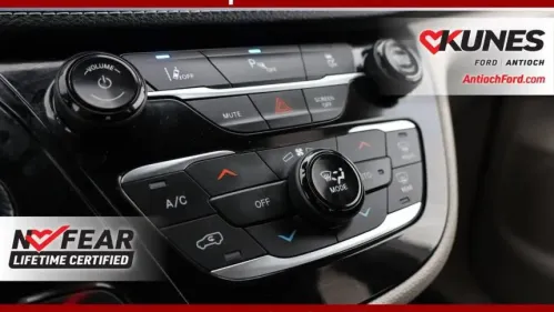 2023 Chrysler Pacifica 2C4RC1L78PR556215