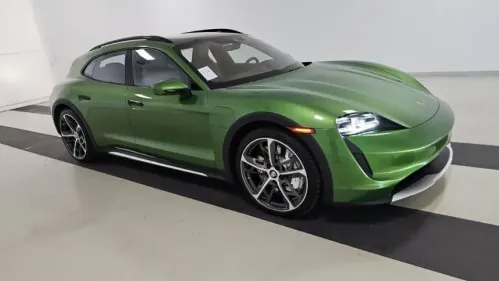 2022 Porsche Taycan - Images - 3