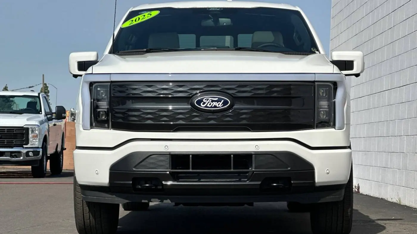 2025 Ford F-150 Lightning 1FT6W7L73SWG00425