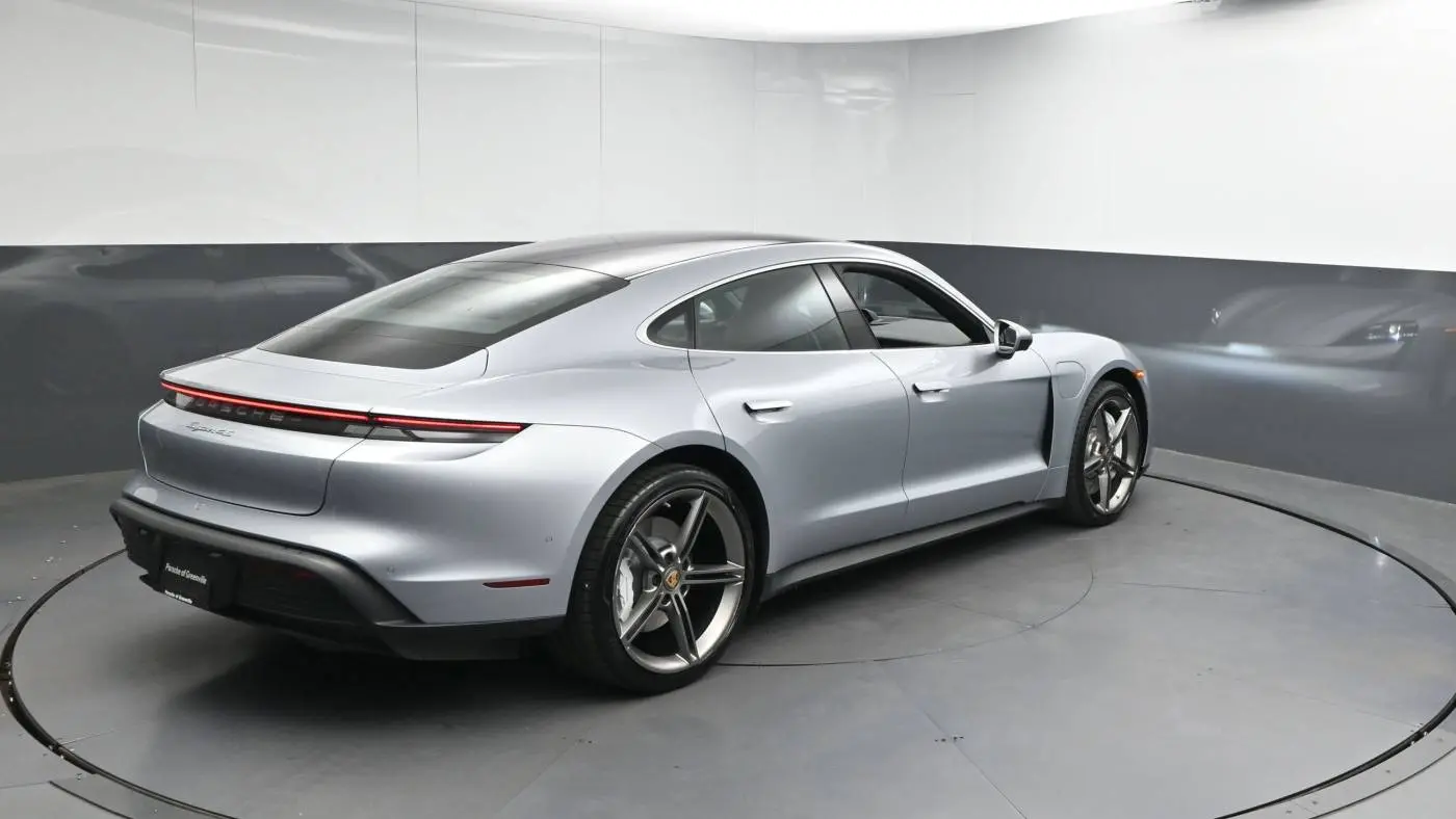 2024 Porsche Taycan WP0AB2Y10RSA36413