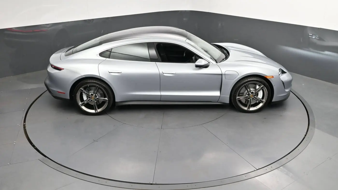 2024 Porsche Taycan WP0AB2Y10RSA36413