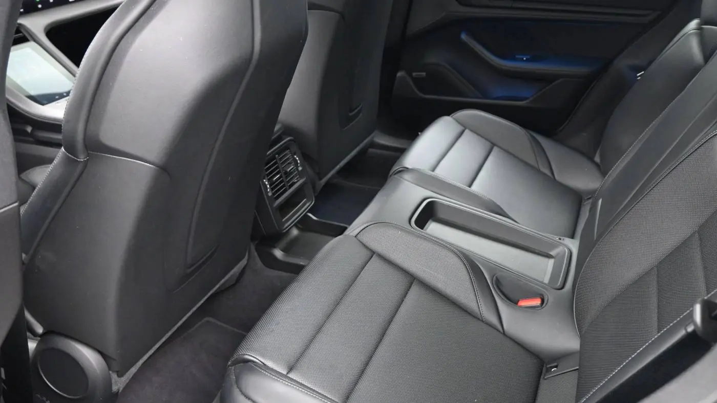 2024 Porsche Taycan WP0AB2Y10RSA36413