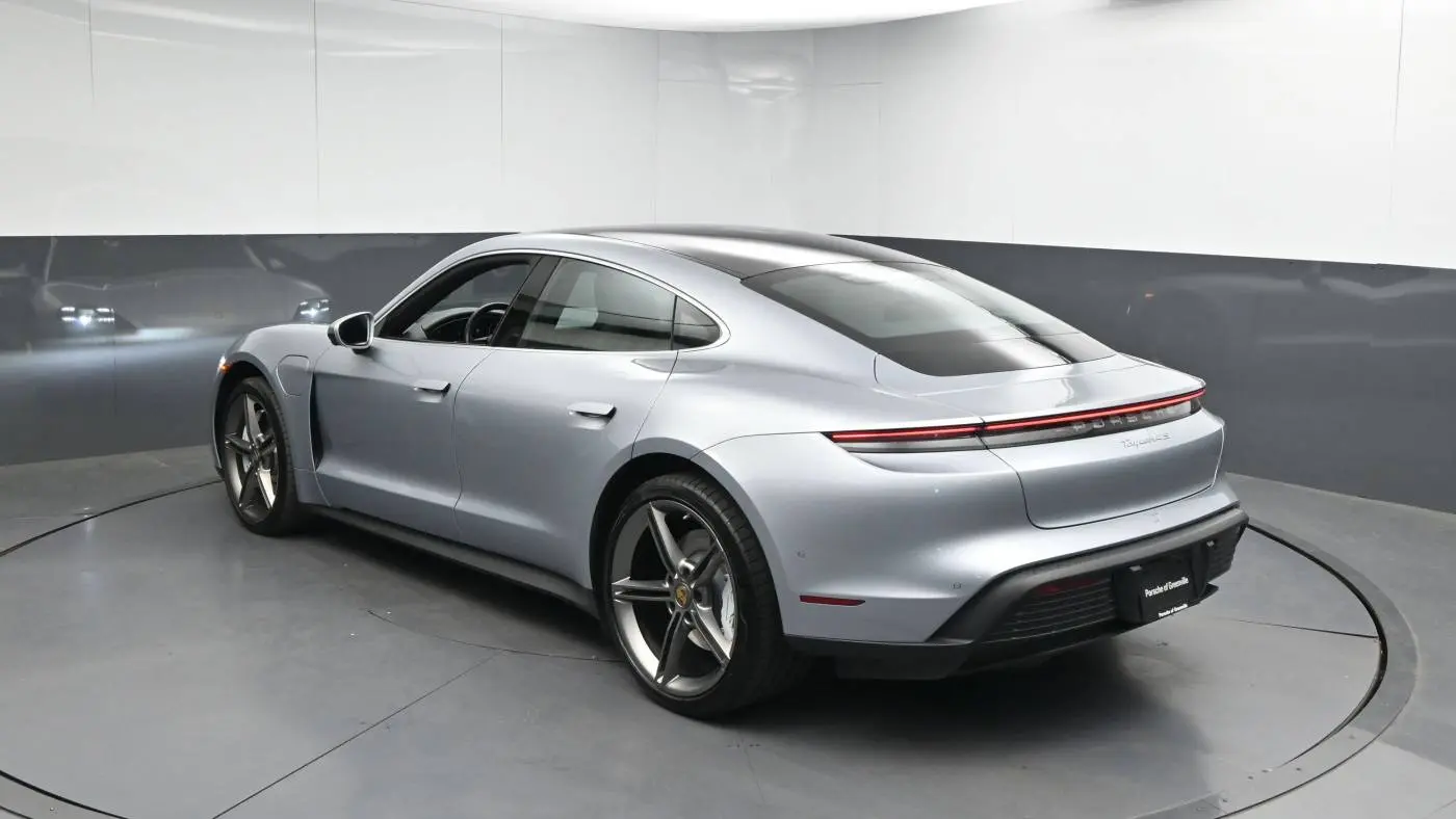 2024 Porsche Taycan WP0AB2Y10RSA36413
