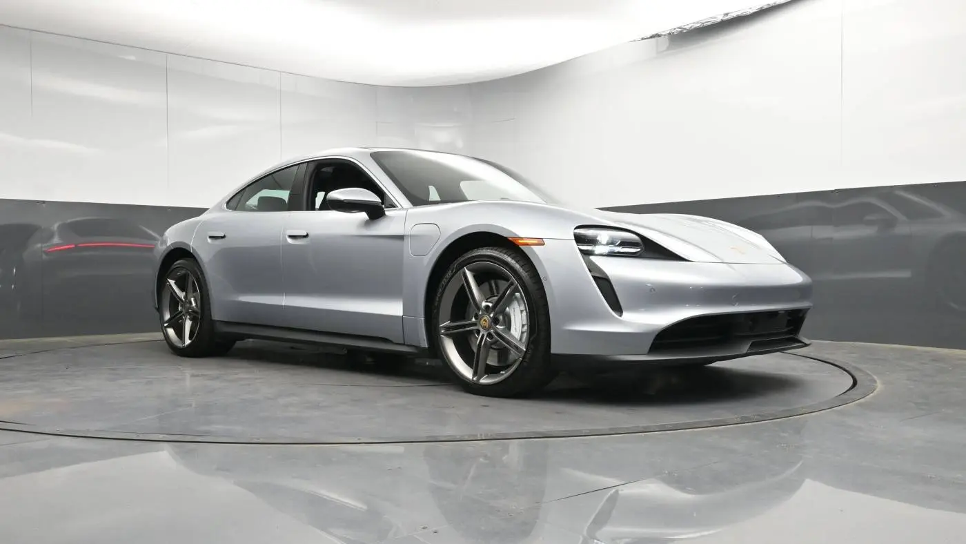 2024 Porsche Taycan WP0AB2Y10RSA36413