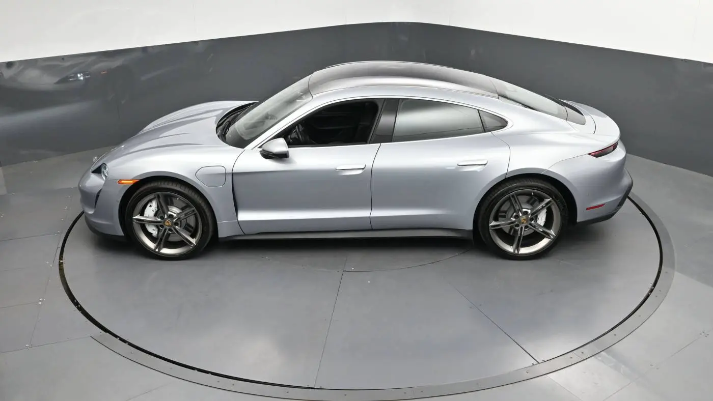 2024 Porsche Taycan WP0AB2Y10RSA36413