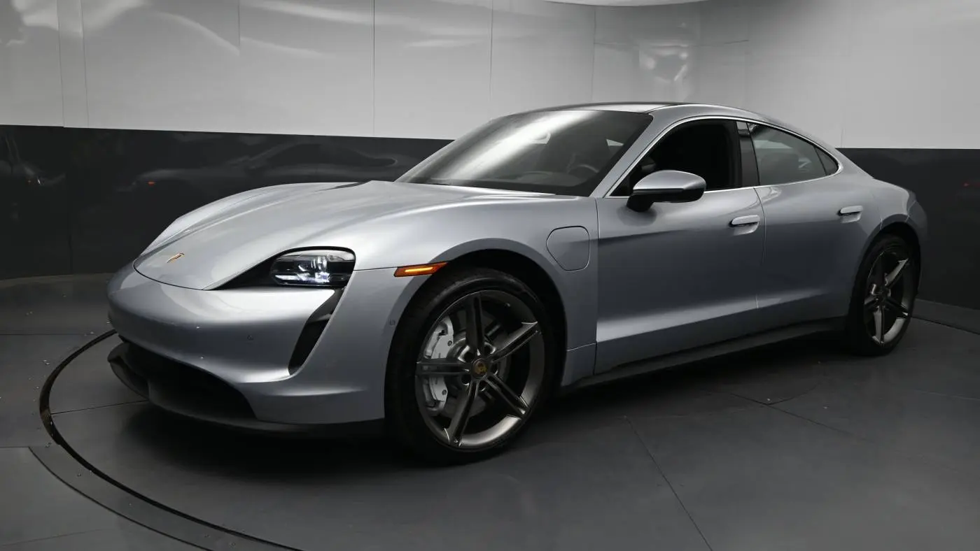 2024 Porsche Taycan WP0AB2Y10RSA36413