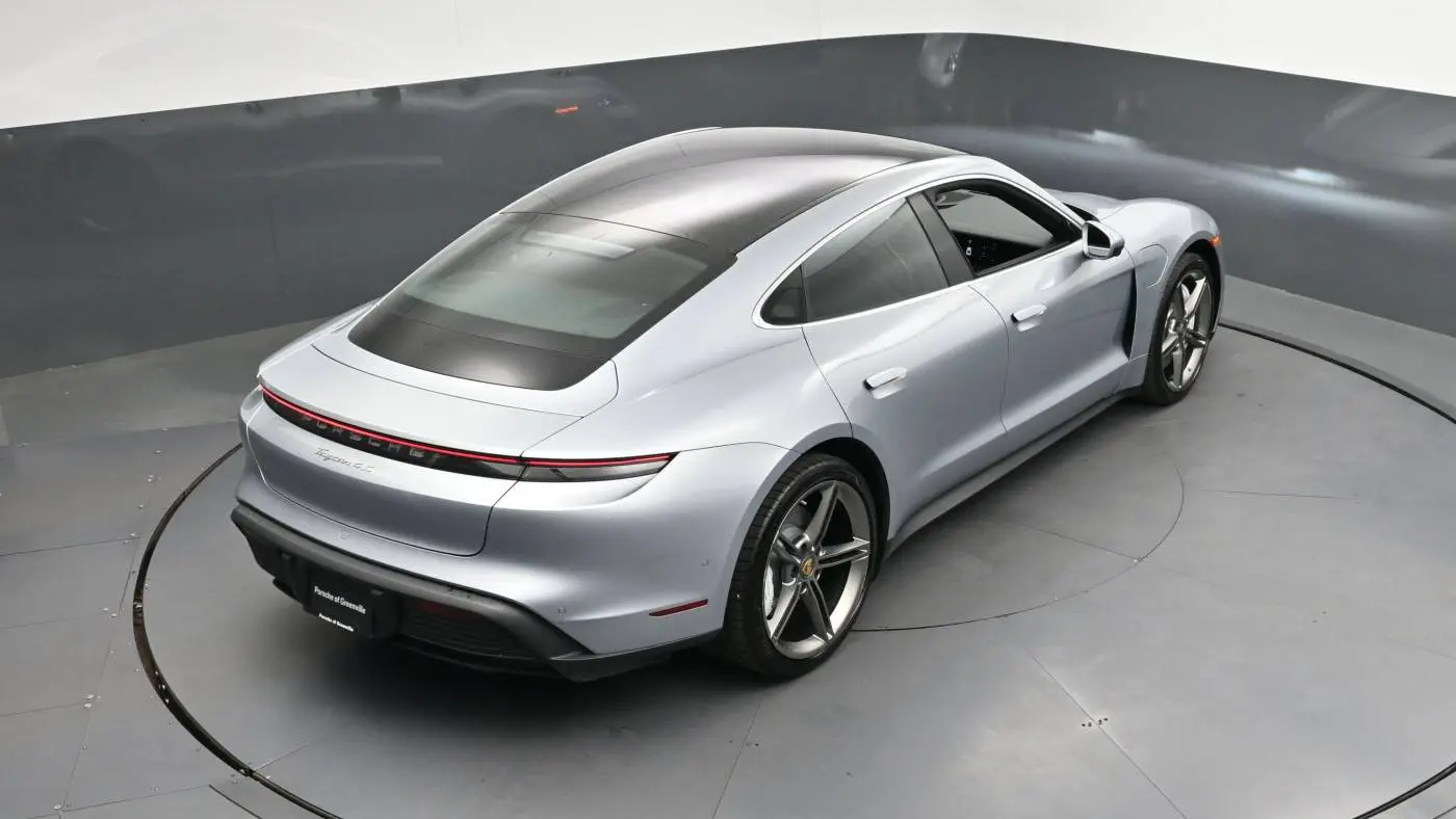 2024 Porsche Taycan WP0AB2Y10RSA36413