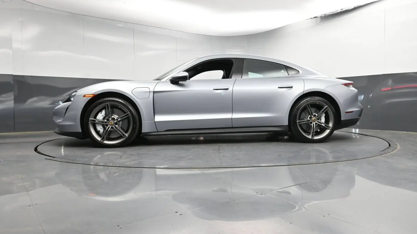2024 Porsche Taycan WP0AB2Y10RSA36413