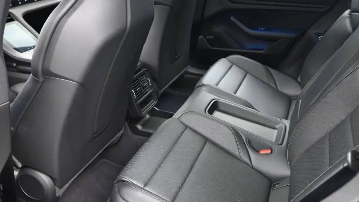 2024 Porsche Taycan - Images - 6