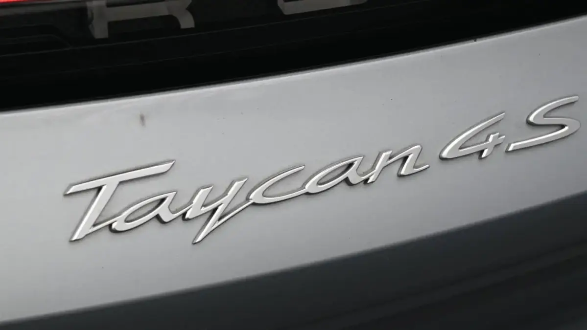 2024 Porsche Taycan - Images - 8