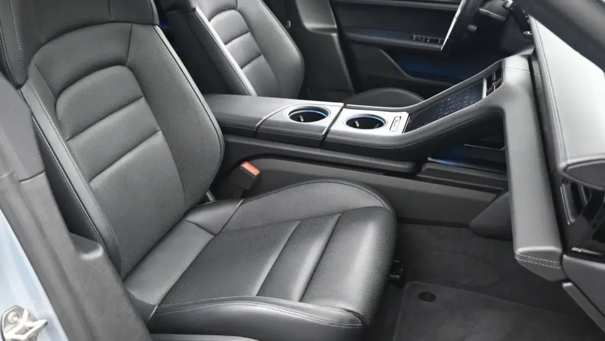2024 Porsche Taycan - Images - 10