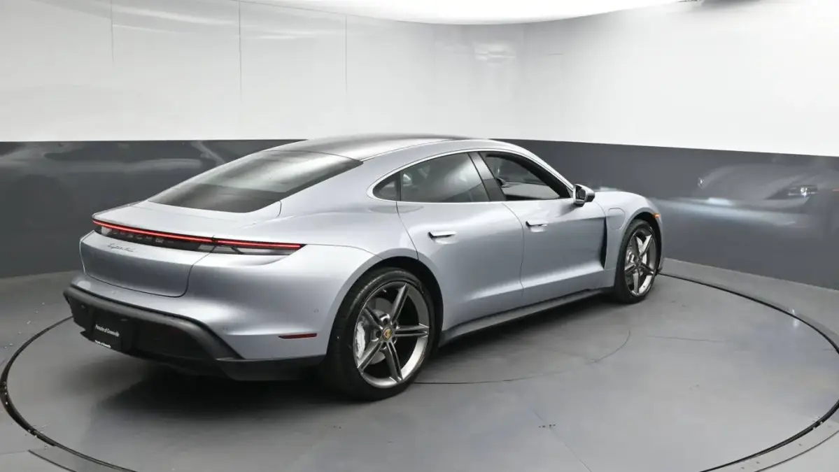 2024 Porsche Taycan - Images - 26