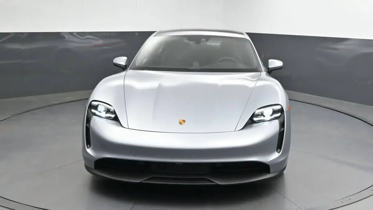 2024 Porsche Taycan - Images - 29