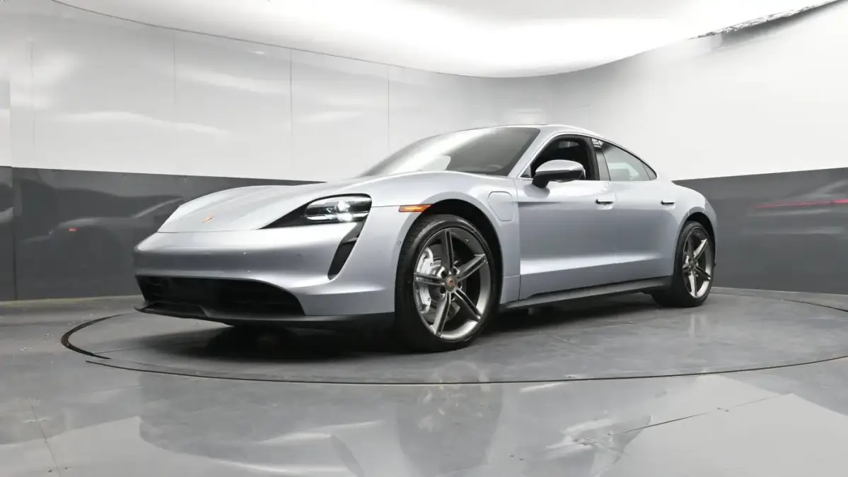 2024 Porsche Taycan - Images - 30
