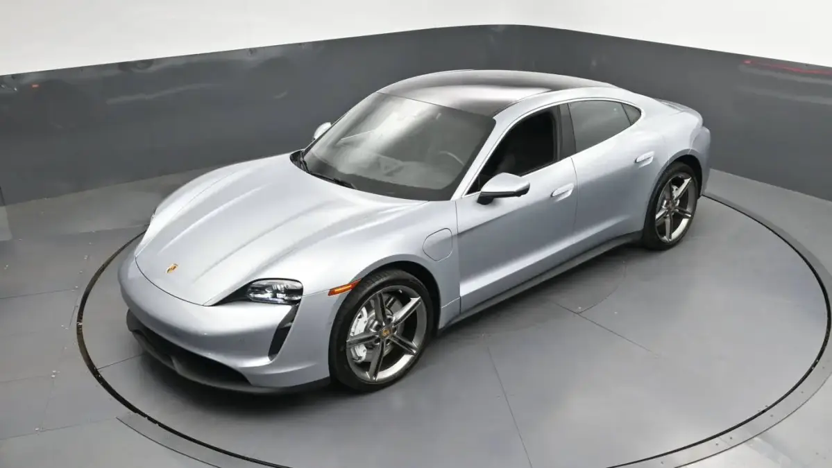2024 Porsche Taycan - Images - 34