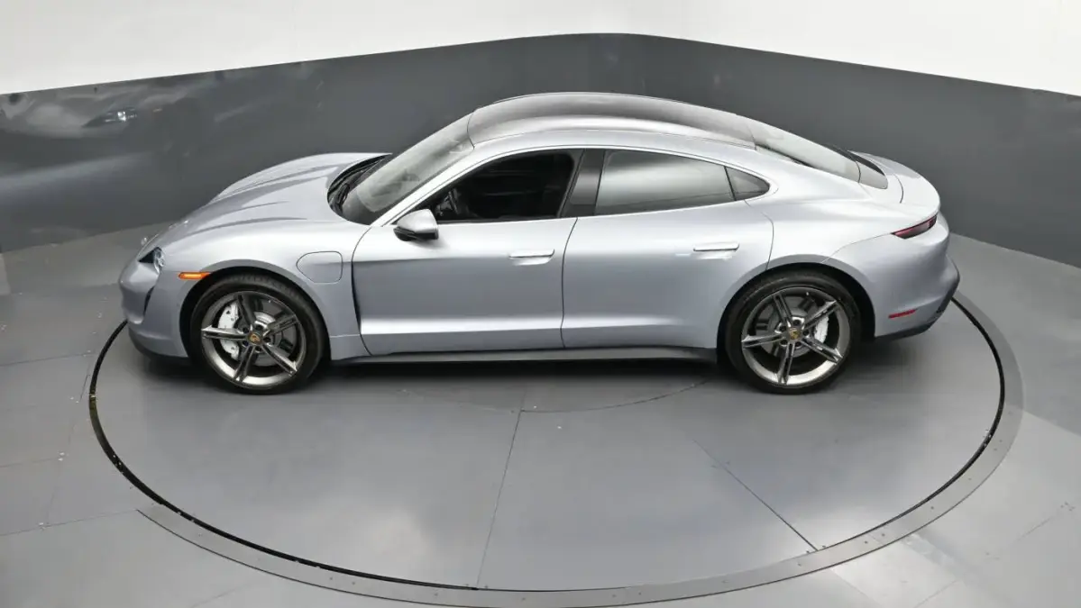 2024 Porsche Taycan - Images - 35