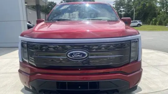 2022 Ford F-150 Lightning 1FT6W1EV8NWG02104
