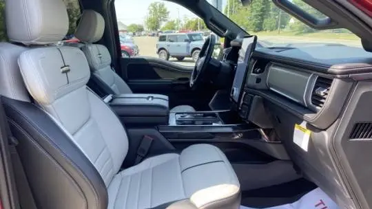 2022 Ford F-150 Lightning 1FT6W1EV8NWG02104