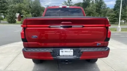 2022 Ford F-150 Lightning 1FT6W1EV8NWG02104