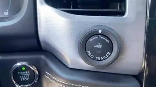 2022 Ford F-150 Lightning 1FT6W1EV8NWG02104