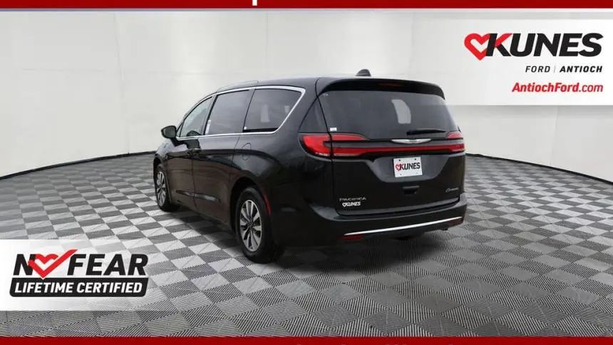 2022 Chrysler Pacifica 2C4RC1L77NR120209