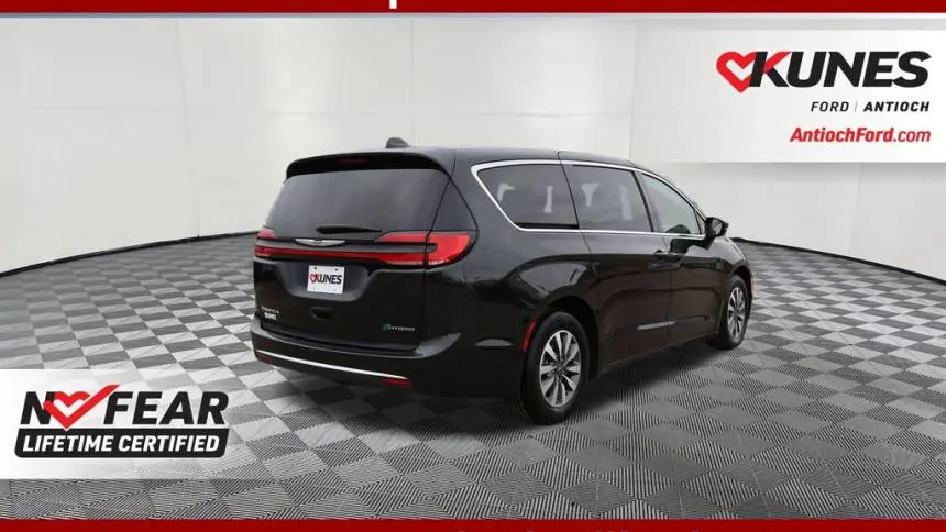 2022 Chrysler Pacifica 2C4RC1L77NR120209