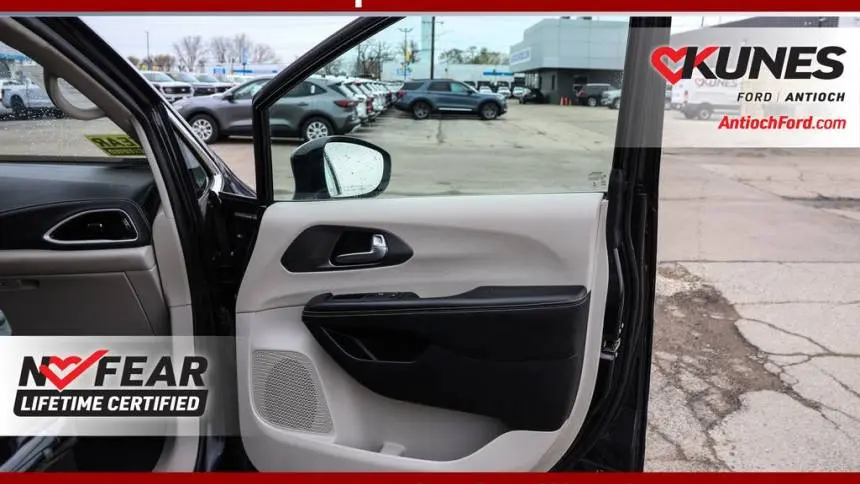 2022 Chrysler Pacifica 2C4RC1L77NR120209