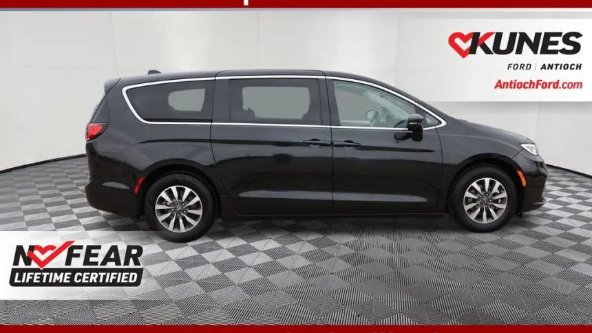 2022 Chrysler Pacifica 2C4RC1L77NR120209