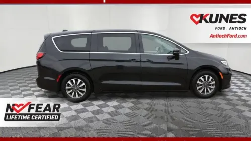 2022 Chrysler Pacifica 2C4RC1L77NR120209