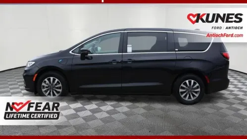 2022 Chrysler Pacifica 2C4RC1L77NR120209