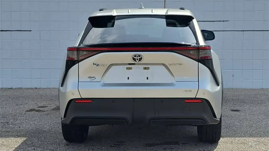 2023 Toyota bZ4X JTMABACA9PA033754