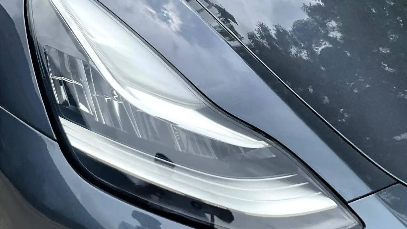 2023 Tesla Model Y 7SAYGDEE1PA090880