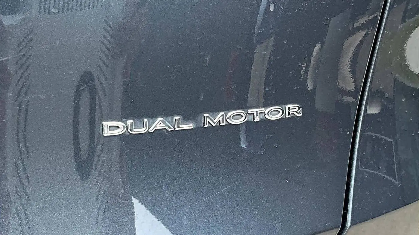 2023 Tesla Model Y 7SAYGDEE1PA090880