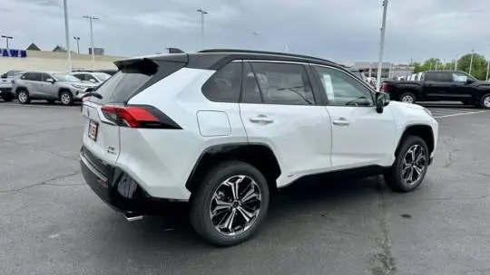 2025 Toyota RAV4 Plug-In Hybrid JTMFB3FV3SD254354