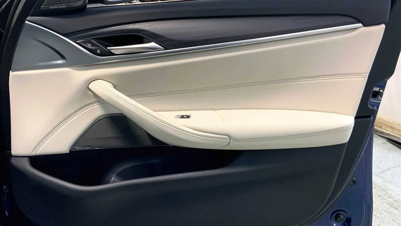 2022 BMW 5 Series WBA33AG01NCK31296