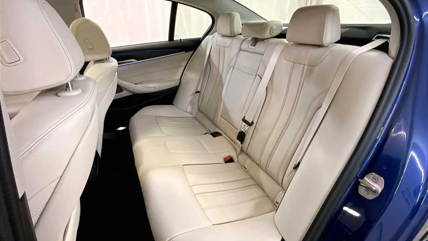 2022 BMW 5 Series WBA33AG01NCK31296