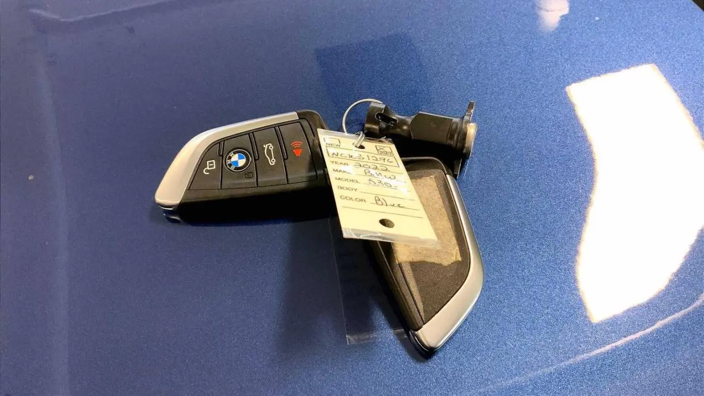 2022 BMW 5 Series WBA33AG01NCK31296