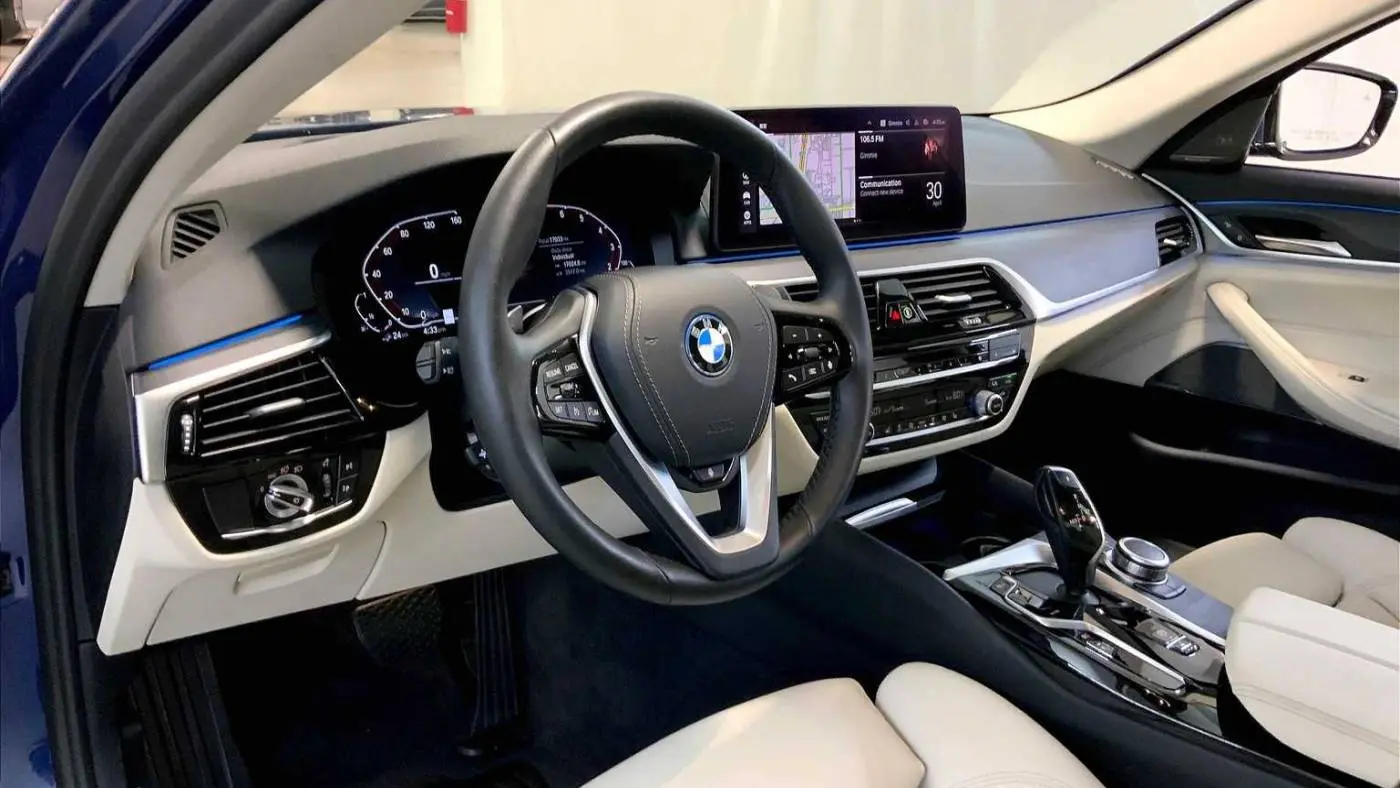 2022 BMW 5 Series WBA33AG01NCK31296