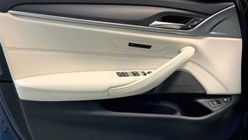 2022 BMW 5 Series WBA33AG01NCK31296