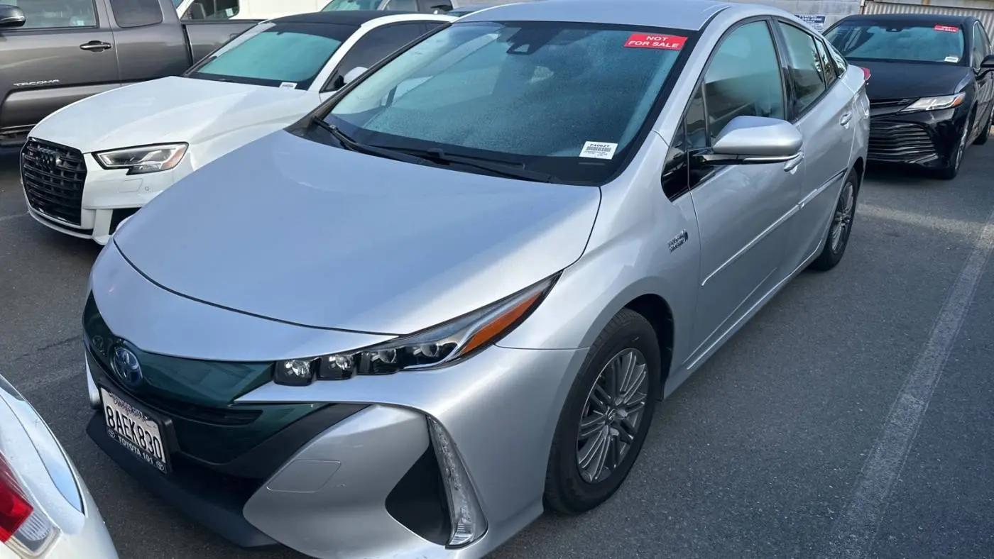 2017 Toyota Prius Prime JTDKARFPXH3037968