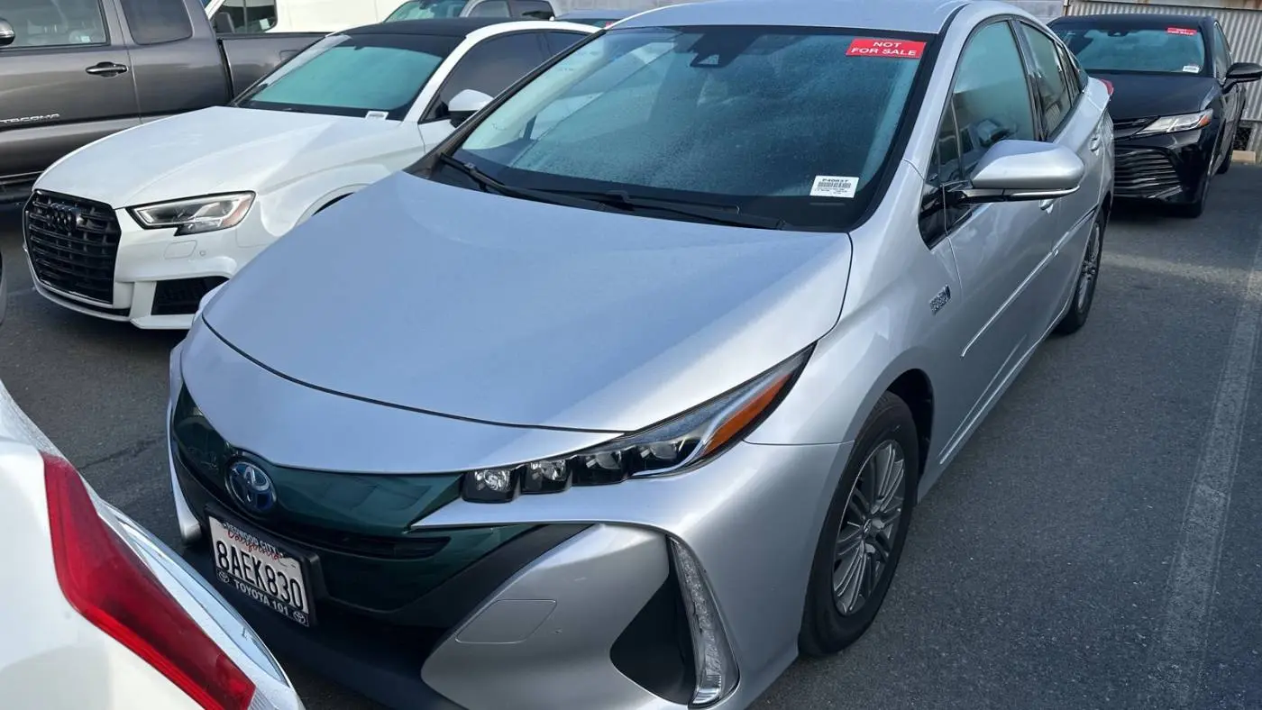 2017 Toyota Prius Prime JTDKARFPXH3037968
